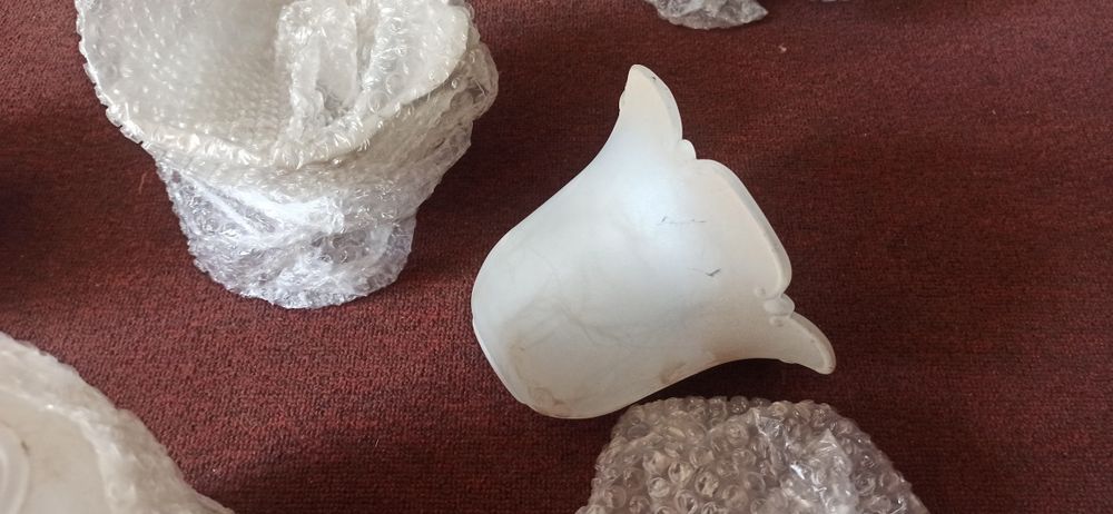 Flafon lustya sotiladi