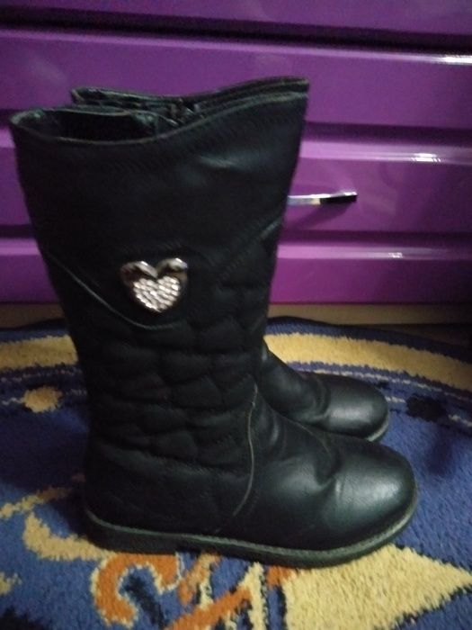 Продам сапоги для девочки