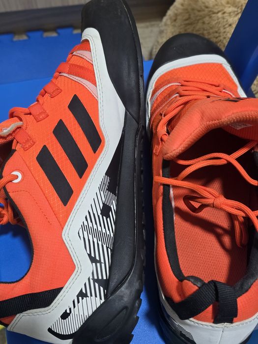 Adidas маратонки