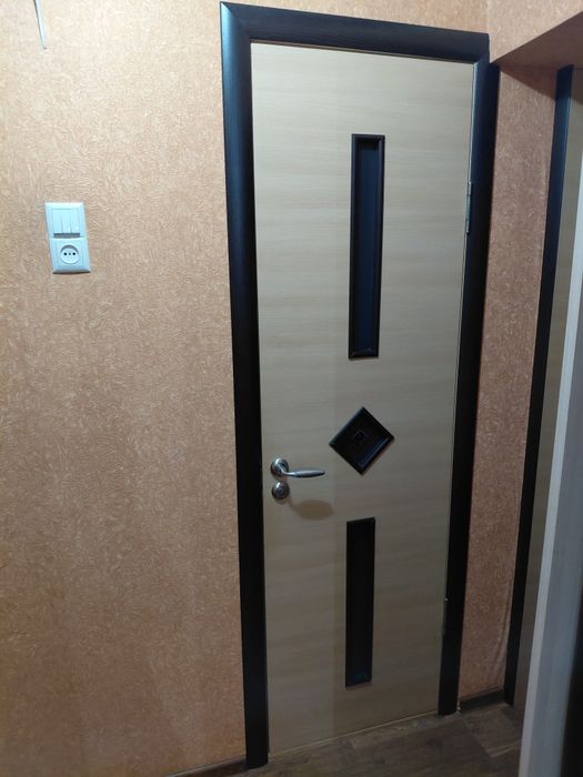 Продам межкомнатные двери б/у