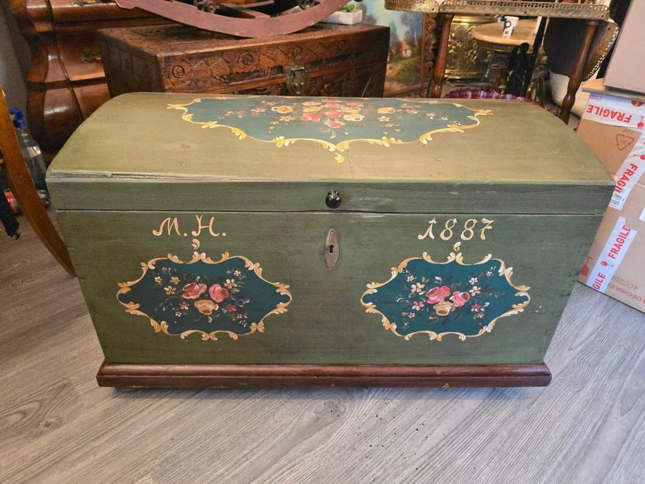 Lada de zestre pictură țărănească