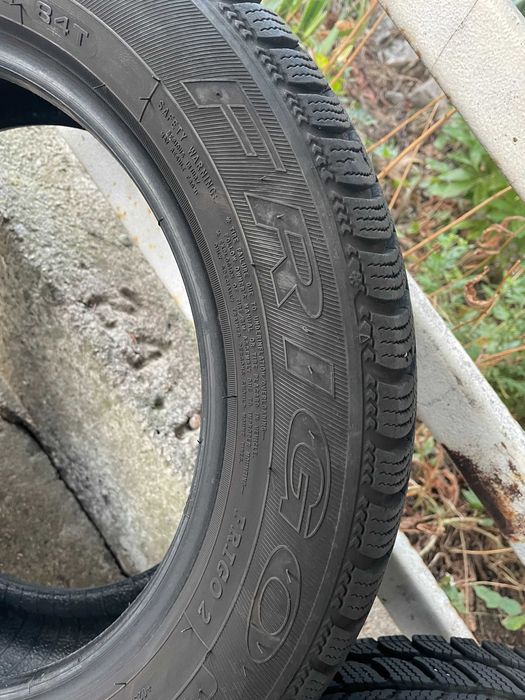 2.бр зимни гуми 185/60/15 DEBICA FRIGO