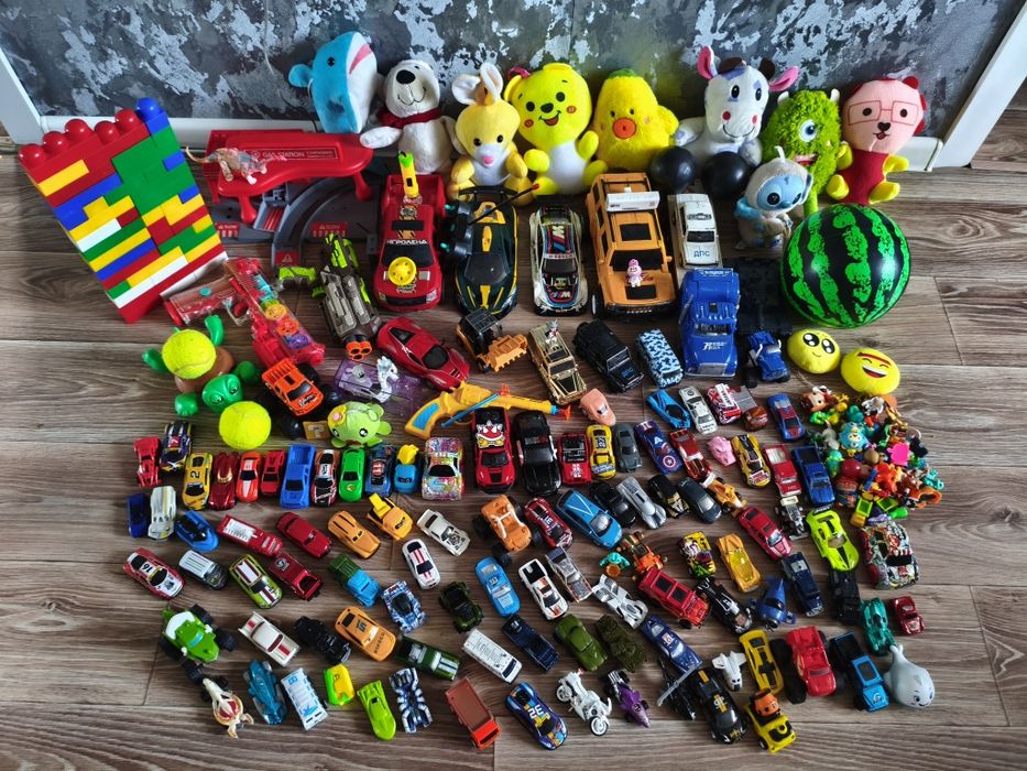 Продам игрушки все