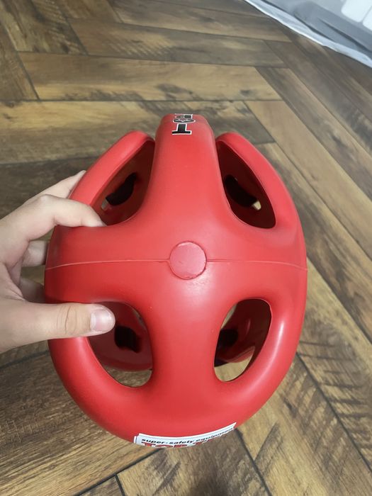 Шлем TOPTEN б/у размер S