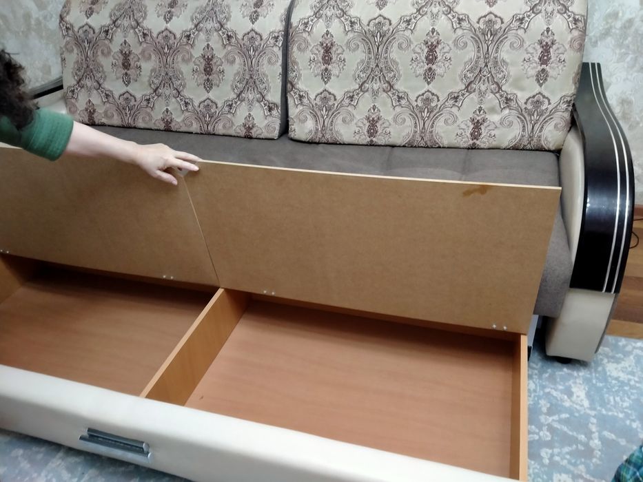 Диван в хорошем состоянии