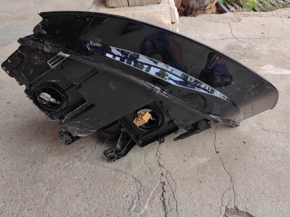 Фар Audi A4 B8.5 Bi-Xenon LED завиващ десен/Фар Ауди А4 Б8.5 Оригинале