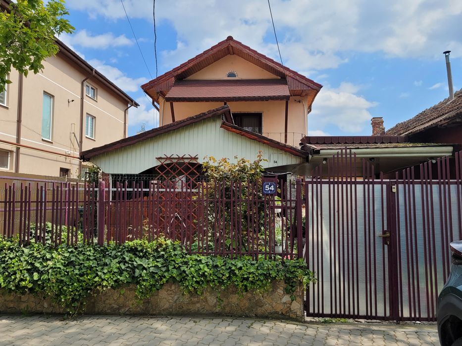 Casă spațioasă cu 2 intrări, Anexă 33mp (cărămidă) & Atelier/Hală 75 mp (panouri sandwich) – Curent Trifazic – Locuință/Afacere – Alexandria, Școala 7