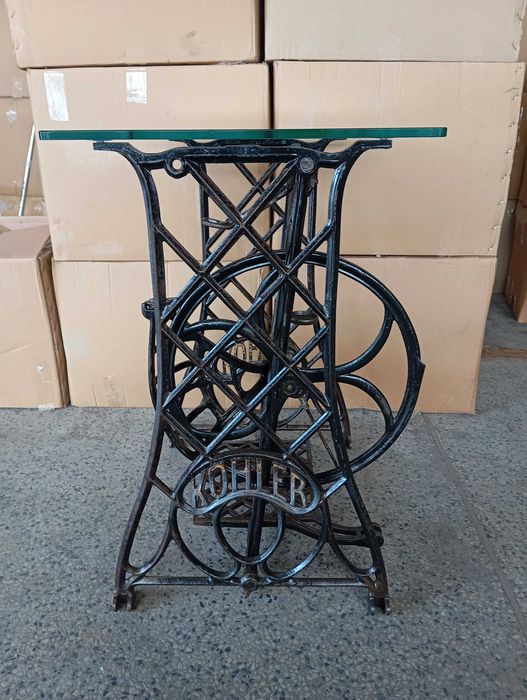 Маса от крака от шевна машина