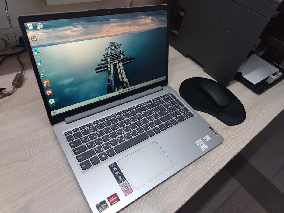 Lenovo ideapad Ryzen 5 7520U
