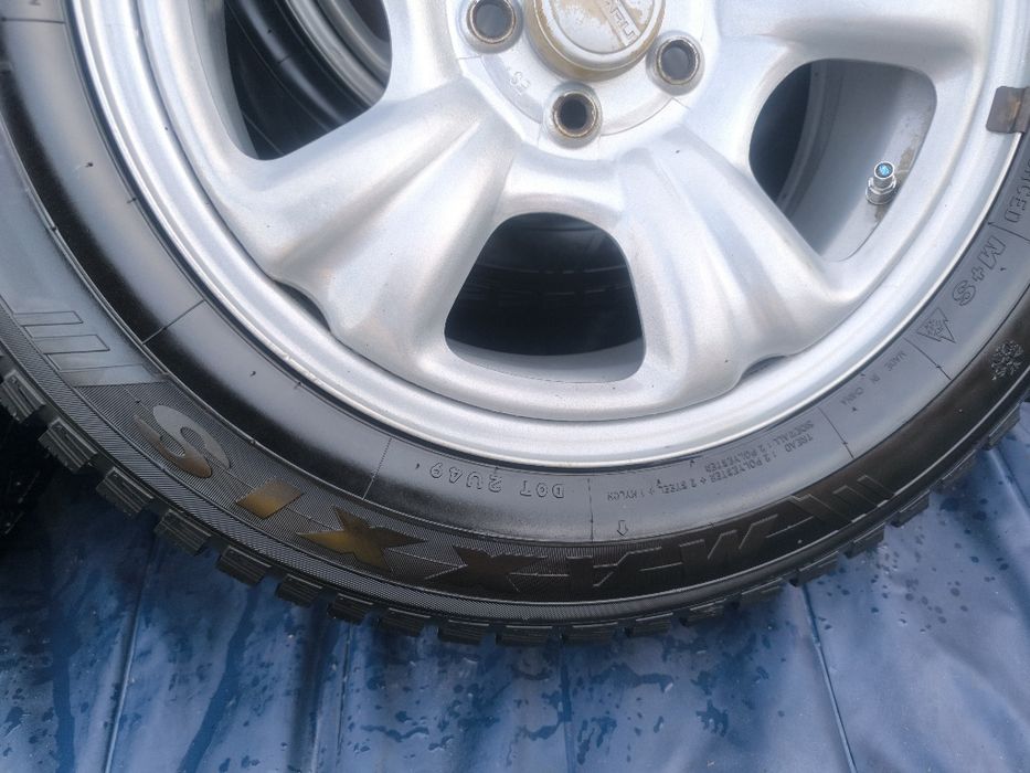 Продам шины 215*60 R16