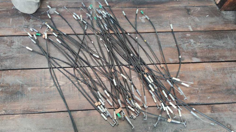 Тросик  двери RX300