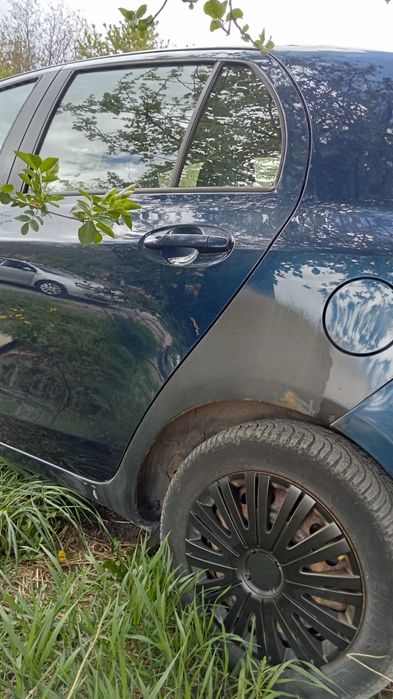 Vând sau dezmembrez Toyota Yaris automata