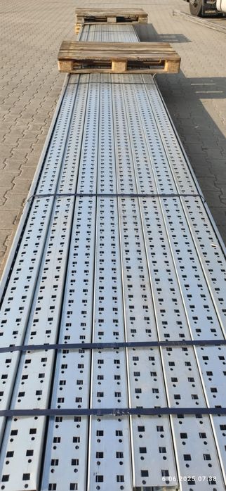 Rafturi metalice pentru depozitare paleti