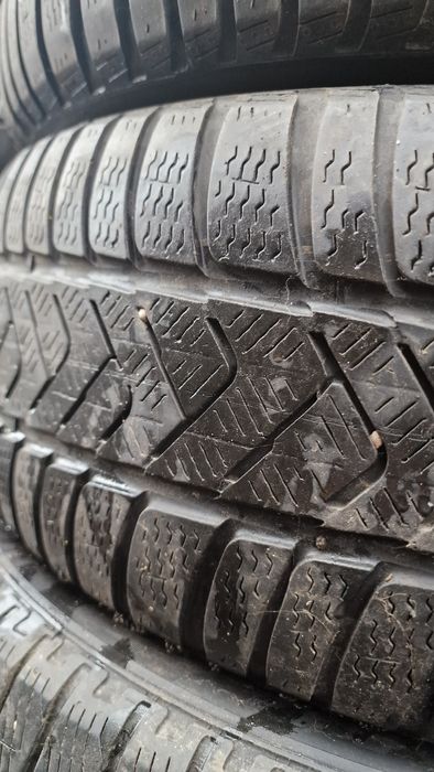 225 55 19 Pirelli 2 anvelope iarna