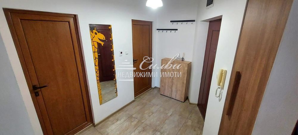 Дава се под наем Тристаен апартамент в Шумен, Център - 91 кв.м за 433.5 € - Снимка #6