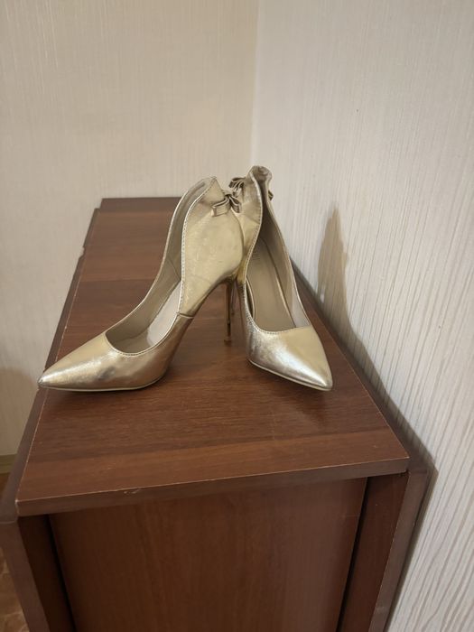 Продам туфли по 5000 тенге