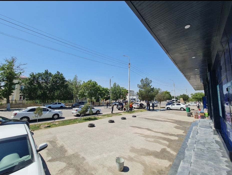 Аренда нежилой 1 линия фасад 28 метр 550 м2