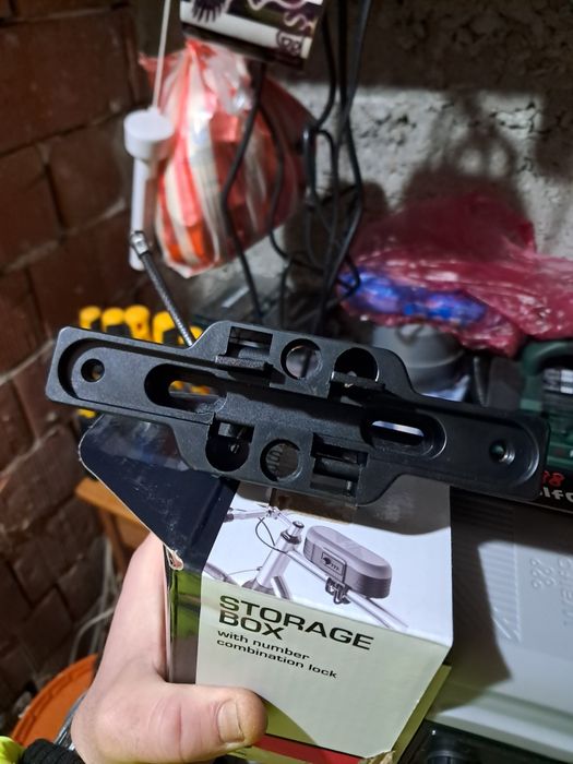 Продавам удобна кутия за велосипед Walfort. Идеална за сигурно съхране