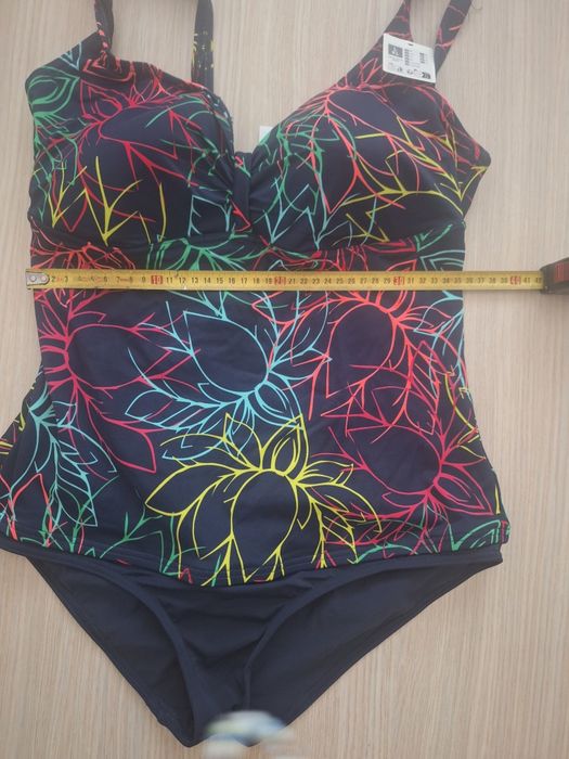 Costum de baie intreg