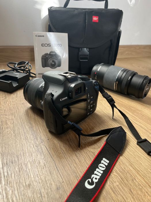 Canon EOS 1200 D