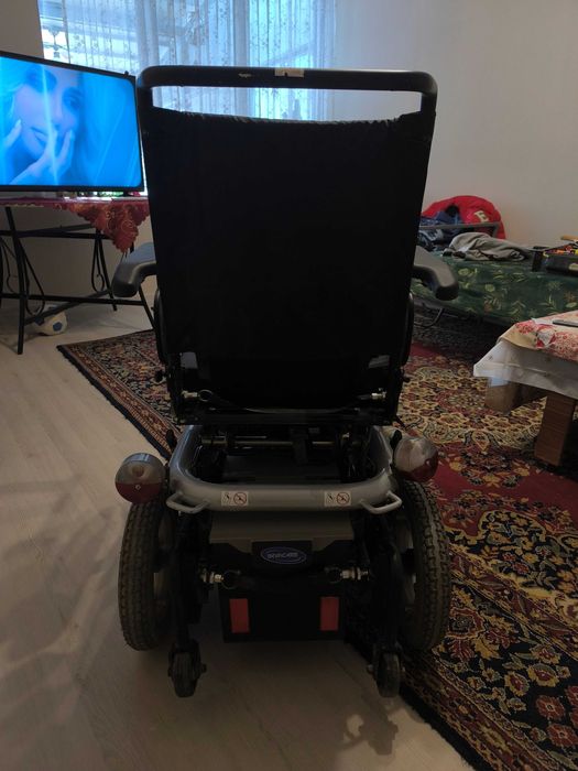 Акумулаторен инвалиден стол Invacare Bora