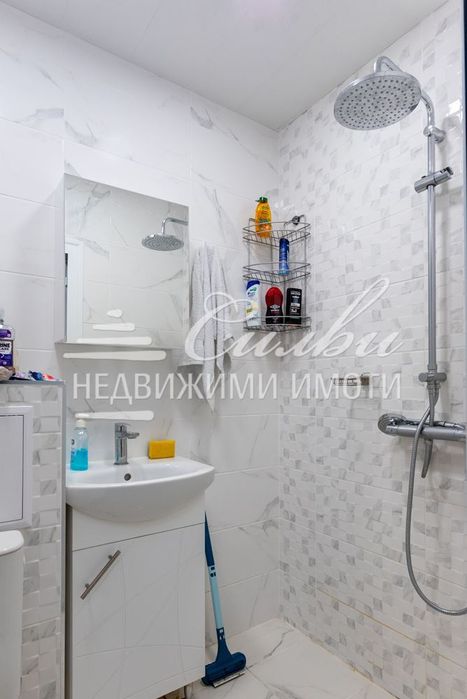 Продава се Двустаен апартамент в Шумен, Тракия - 58 кв.м за 1627 €/кв.м - Снимка #9