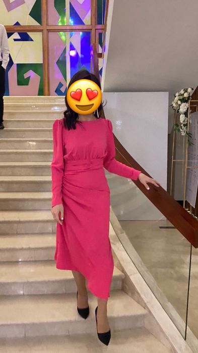 Платье стильное продам