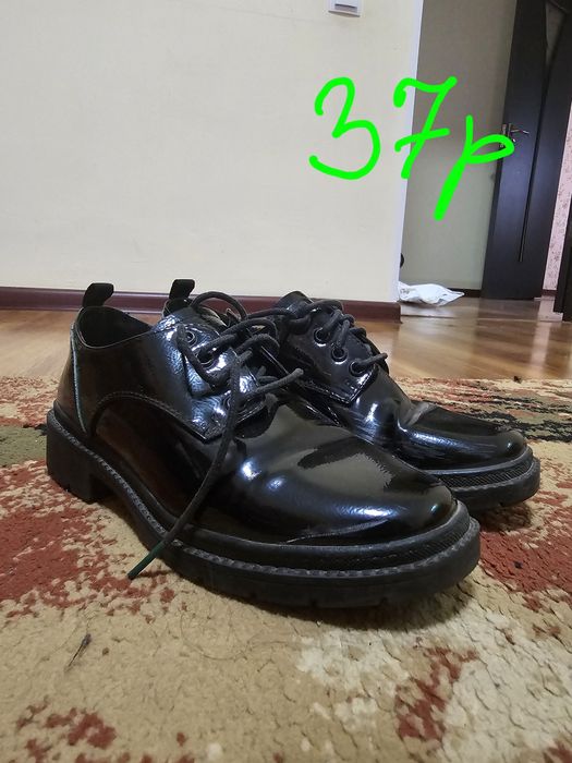 Продам обувь 35-36р