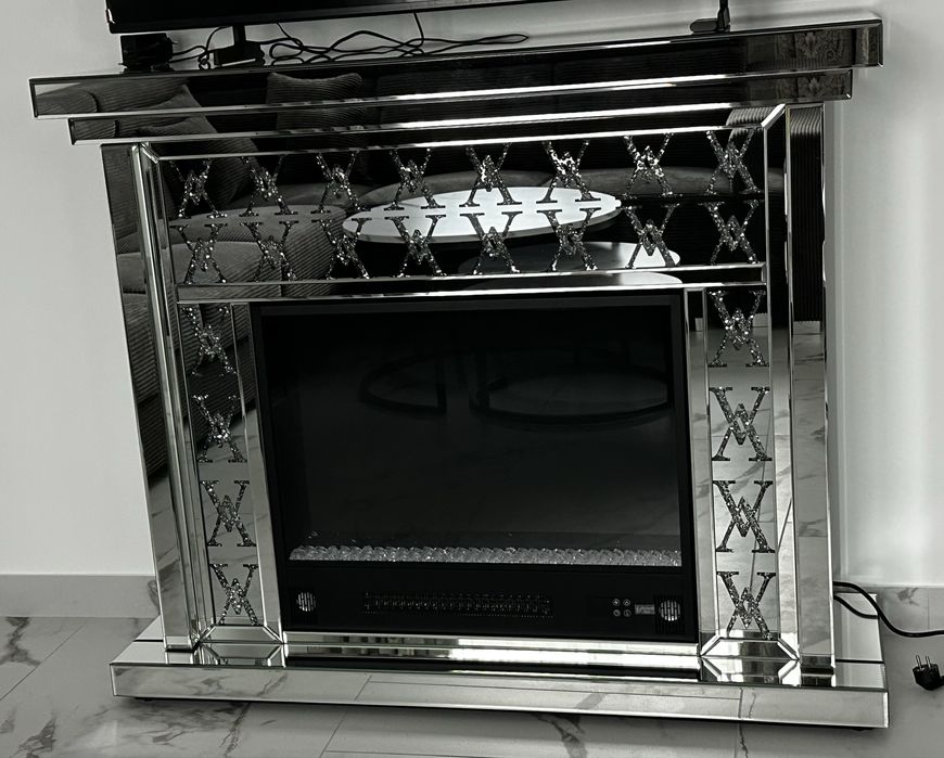 Șemineu electric decorativ din sticlă cu detalii elegante – NOU
