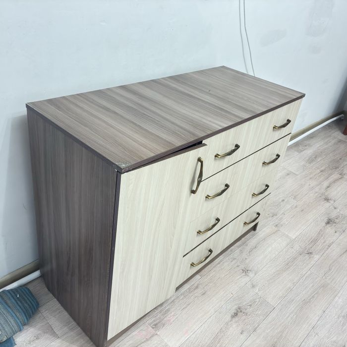 Продам комод в хорошем состоянии.