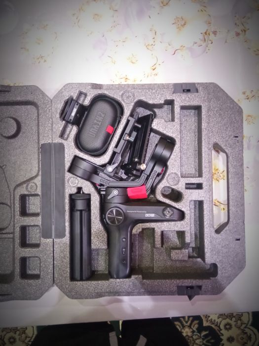 Продаётся стабилизатор Zhiyun weebill Lab в