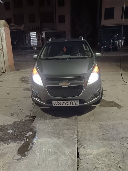 Spark sotiladi 2017 yil 140ming prabeg metan qoyilgan kraska tozza