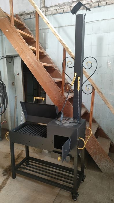 Продам мангал с печкой под казан.