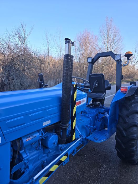 Tractor Ford Dexta 2000