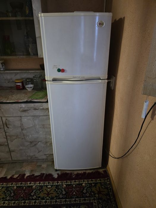 Продам холодильник