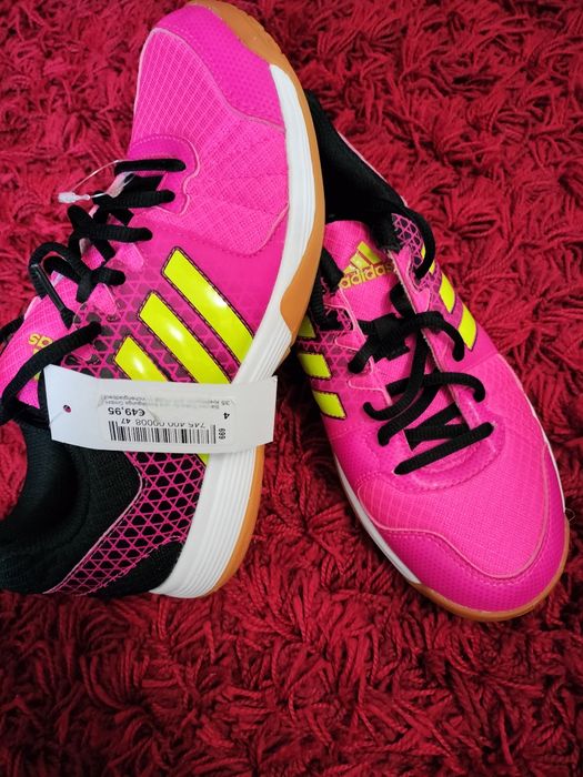 Vând Încălțăminte Adidas