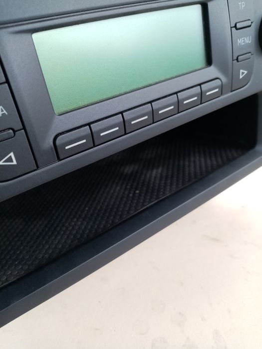 Авто. магнитола.