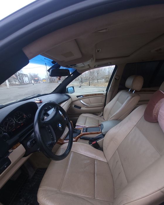 Продам BMW X5 2002 год