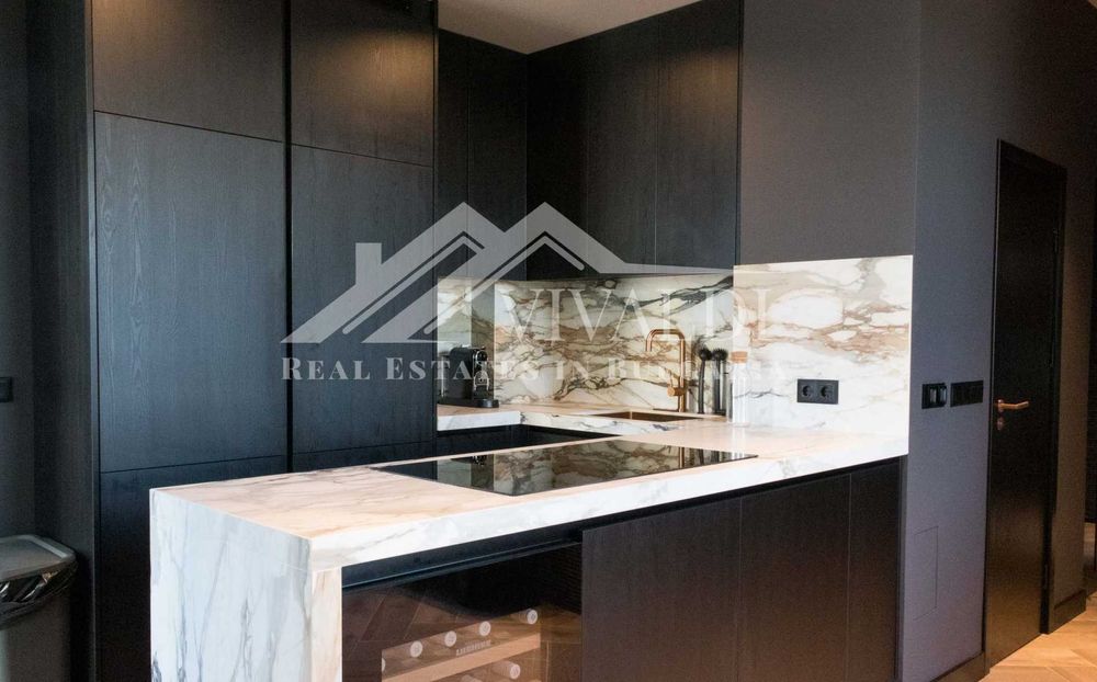 Продава се Мезонет в Варна, Гръцка махала - 346 кв.м за 4047 €/кв.м - Снимка #10