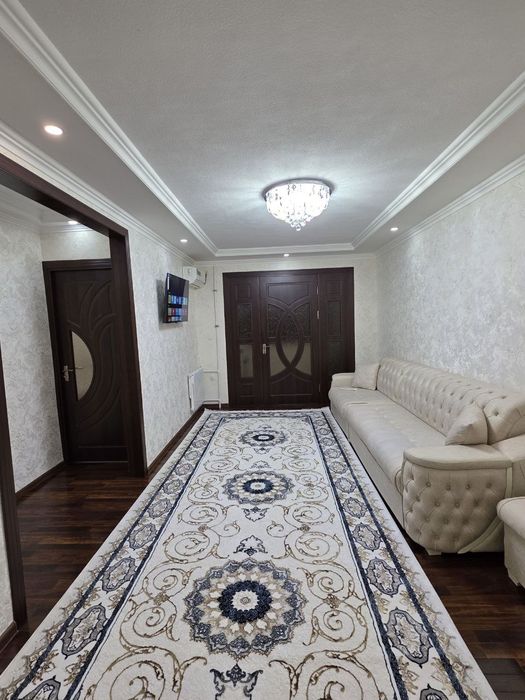 Продаётся люкс 3х комнатная квартира на 3-этаже Вокзал Олтин Самарканд