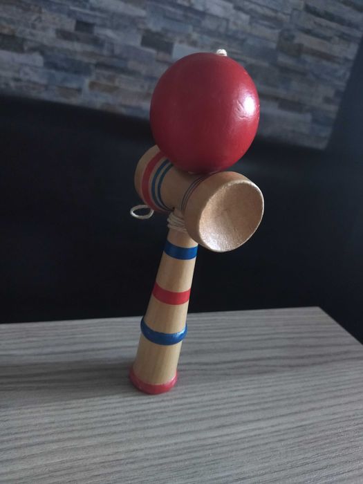 Kendama Noua ORIGINALA  (pentru cunoscatori) Pret Negociabil