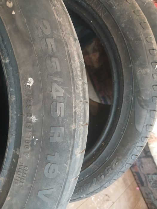 Vand 4 Cauciucuri 255 45 R19