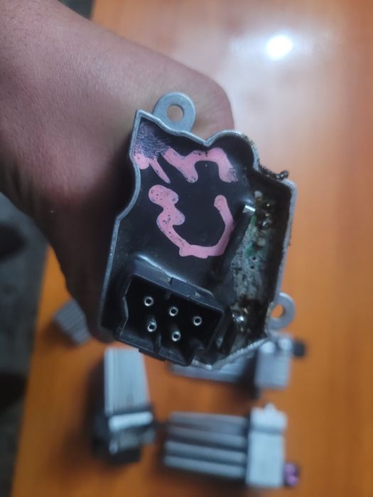 Ёжик на запчасть (резистор печки) на бмв е39