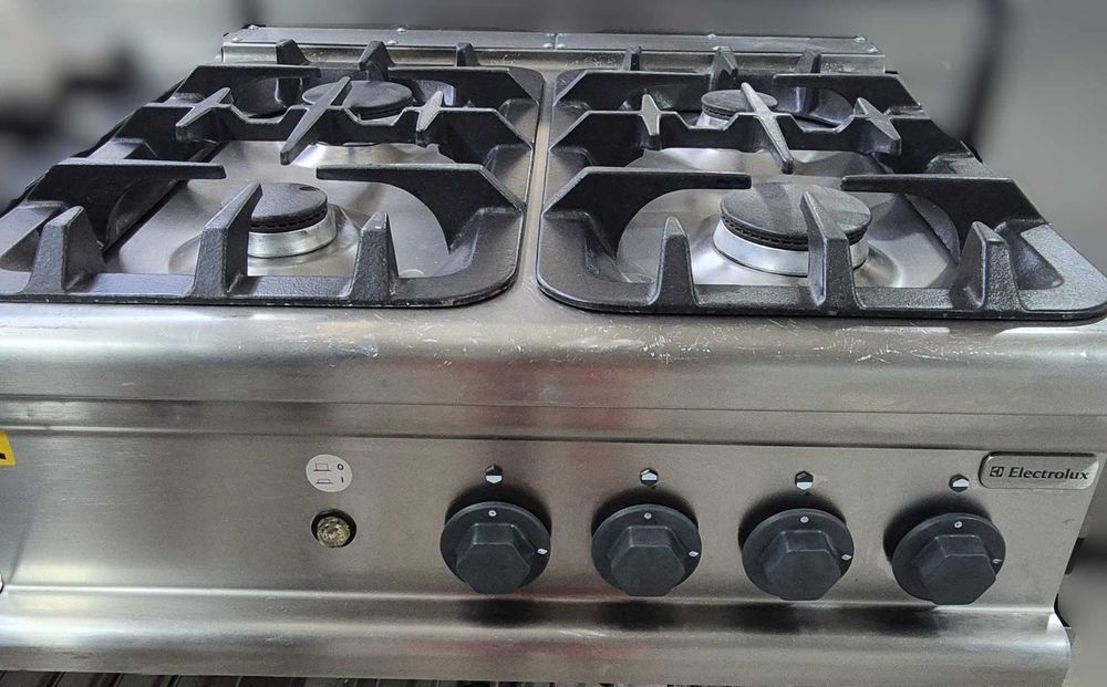 Aragaz de banc 4 arzatoare,profesional.restaurant,horeca,cantina,hotel