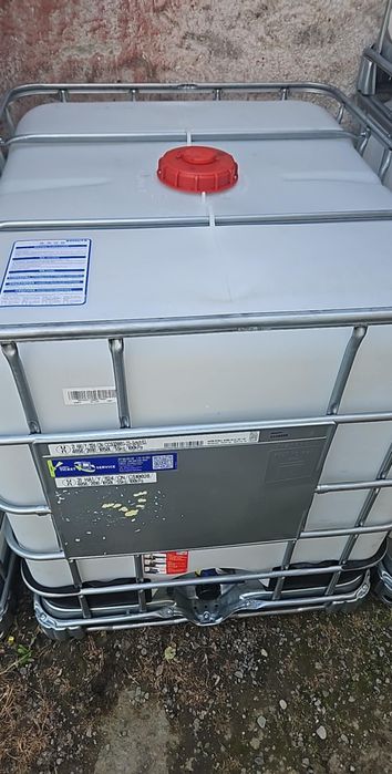 Vând butoi NOU 1000l