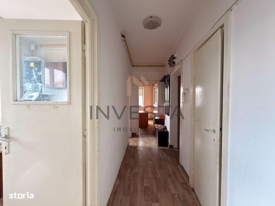 Apartament 2 camere decomandate, etaj intermediar, Piata Mihai Viteazu
