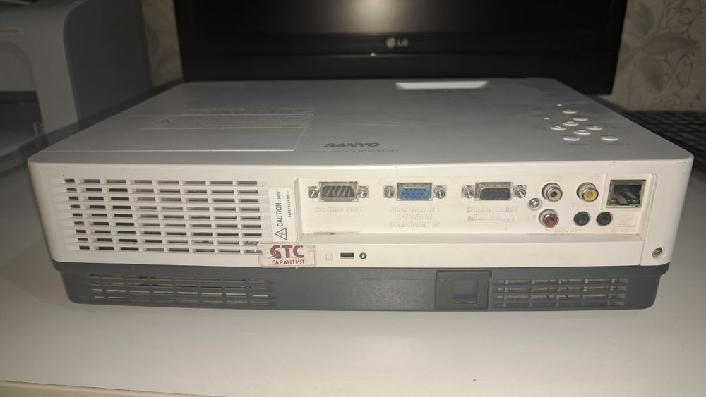 Проектор SANYO проектор