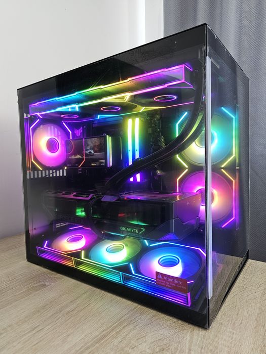 Pc gaming -Ryzen 7-9800X3D- Rtx 5070Ti-32Gb Ddr5-2Tb-NOU
