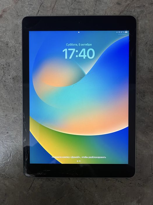 Продам айпад 5 поколения