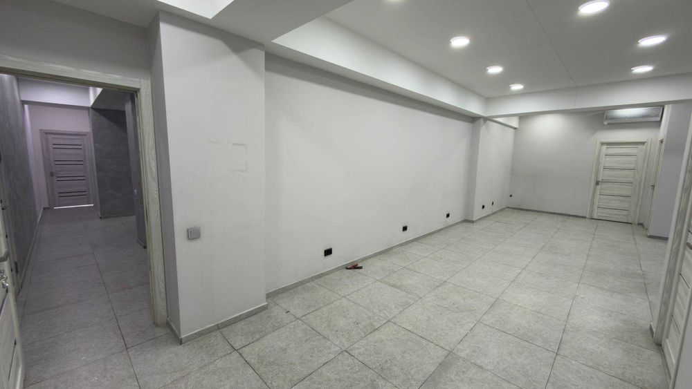 Офис в бизнес-центре ул.Айбек МЦ Шох 3-этаж 91 м² евроремонт лифт